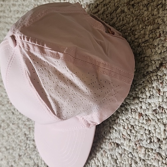 Gaiam Pink Adjustable Hat - Picture 4 of 7